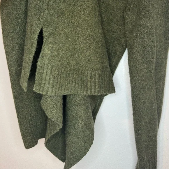 J.Crew Extra-Soft Funnel Neck Sweater Olive Green Women’s Medium - Picture 5 of 6
